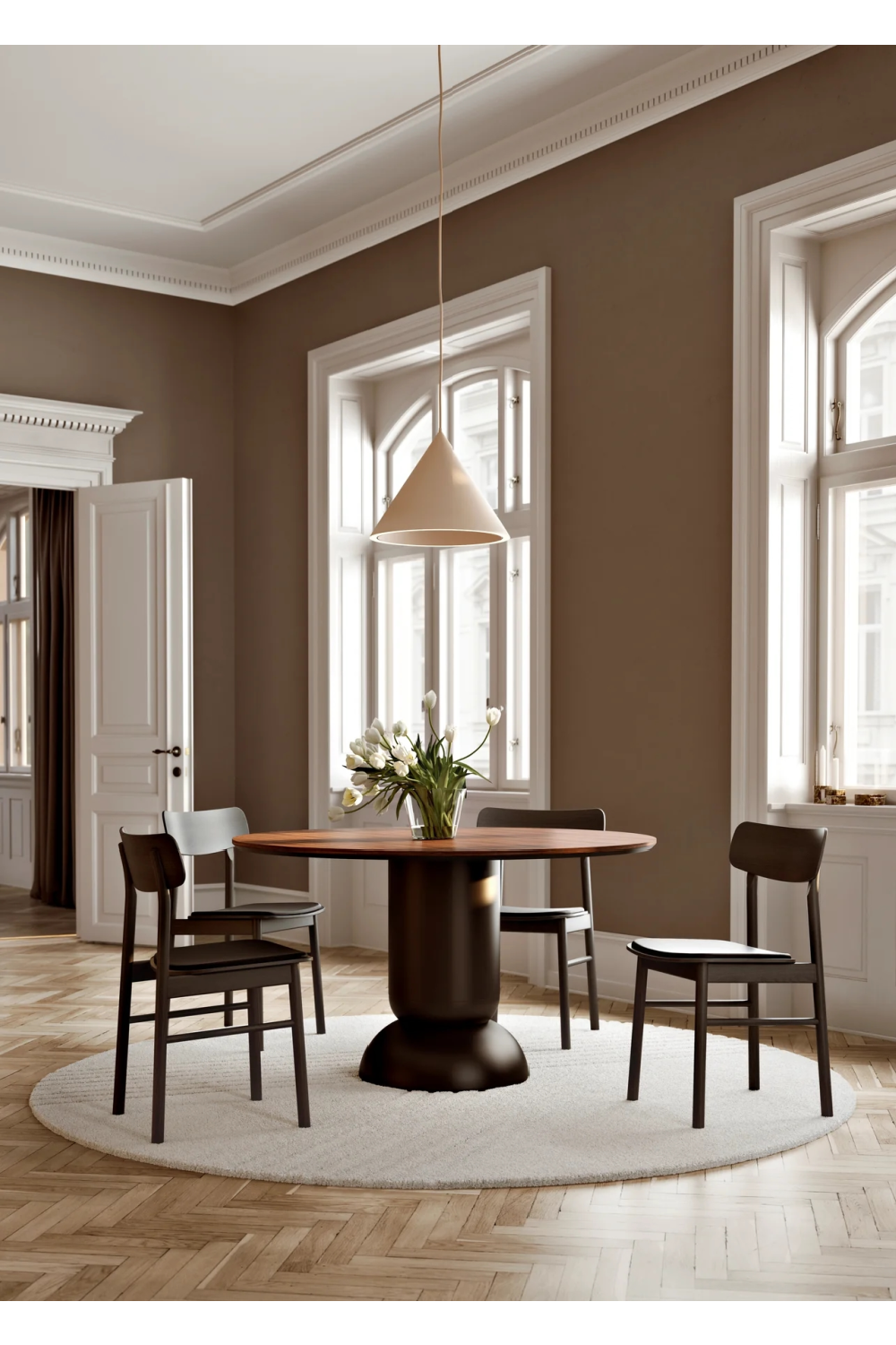 Round Pedestal Dining Table | WOUD Ludo | OROA.com