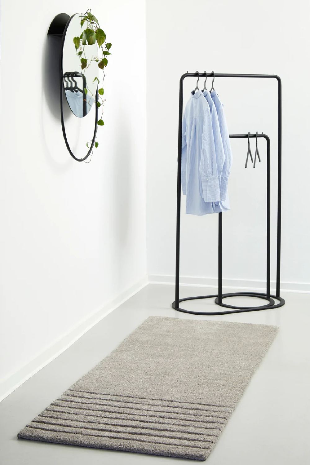 Black Metal Clothing Rack | WOUD O&O | OROA.com