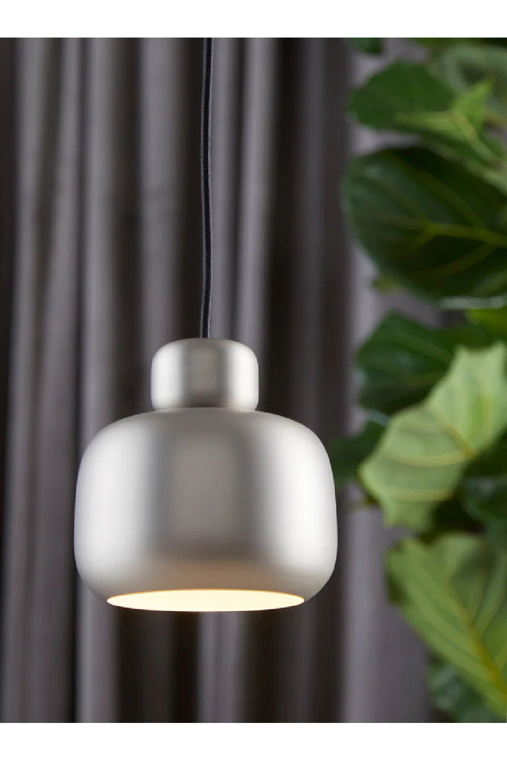 Modern Minimalist Pendant Lamp S | WOUD Stone | OROA.com