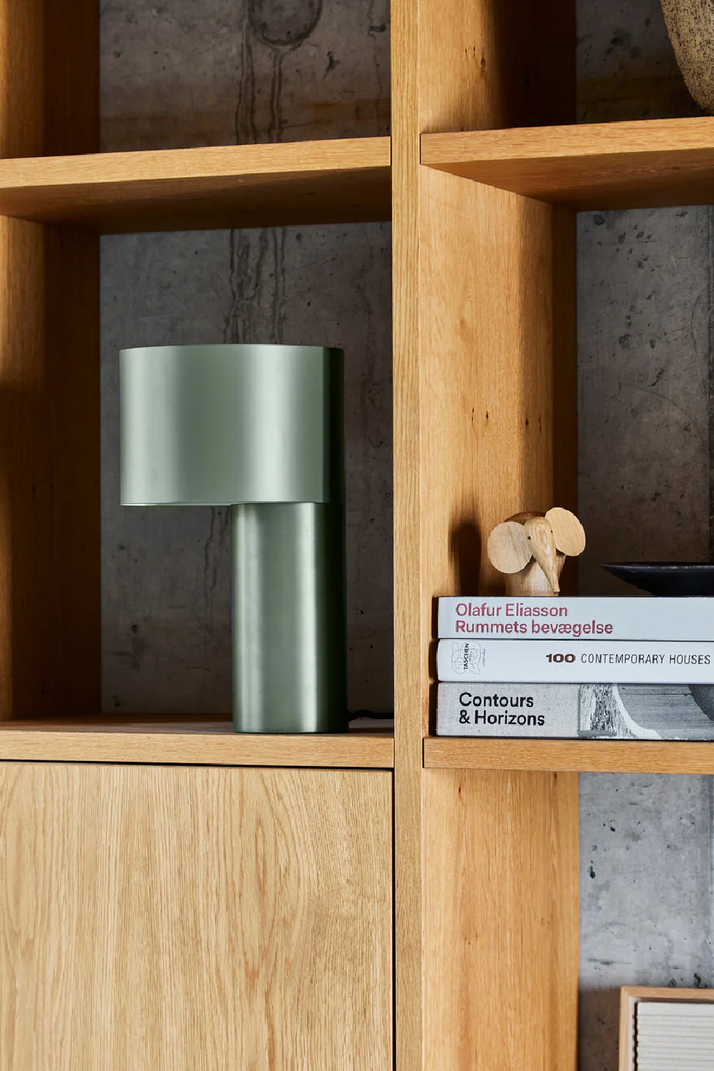 Graphical Modern Table Lamp | WOUD Tangent | OROA.com