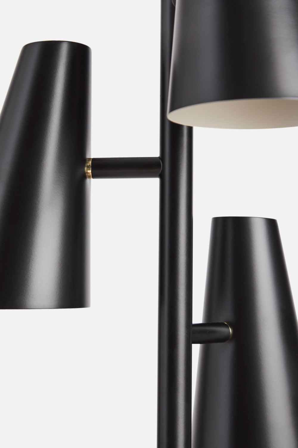 Industrial Black Pendant Lamp | WOUD Cono | OROA.com