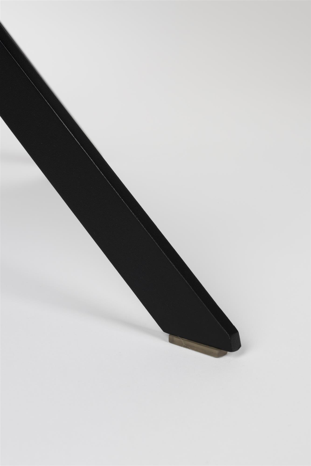 Beige Leather Lounge Chair | Zuiver Frie | OROA.com