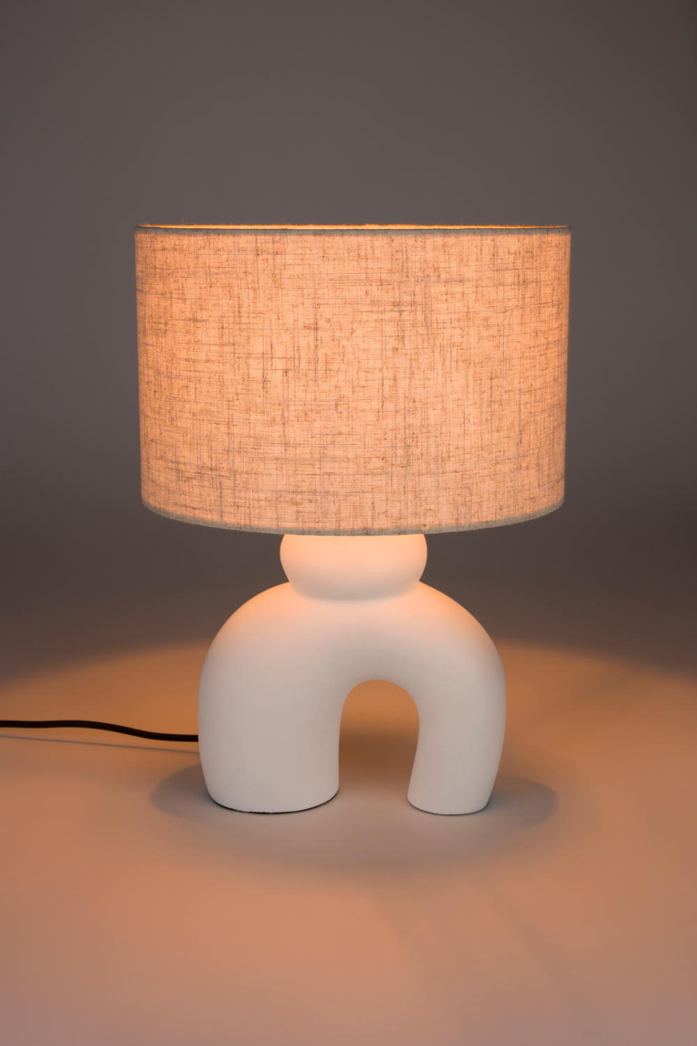 White Curved Table Lamp | Zuiver Bibi | OROA.com