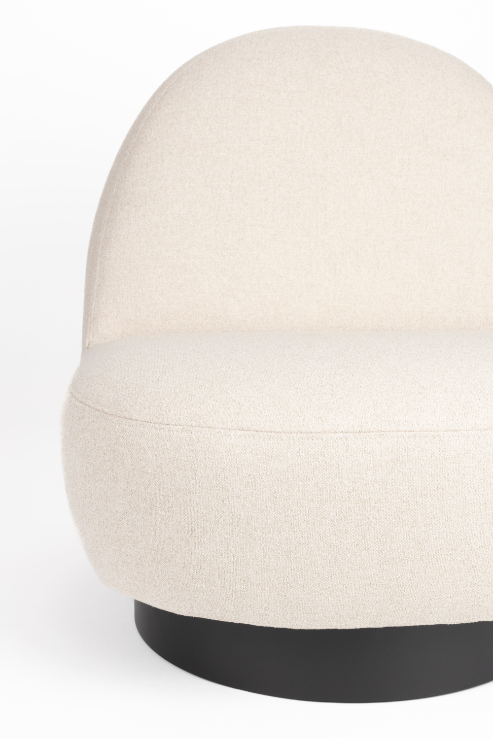 Arched Back Swivel Lounge Chair | Oroa.com