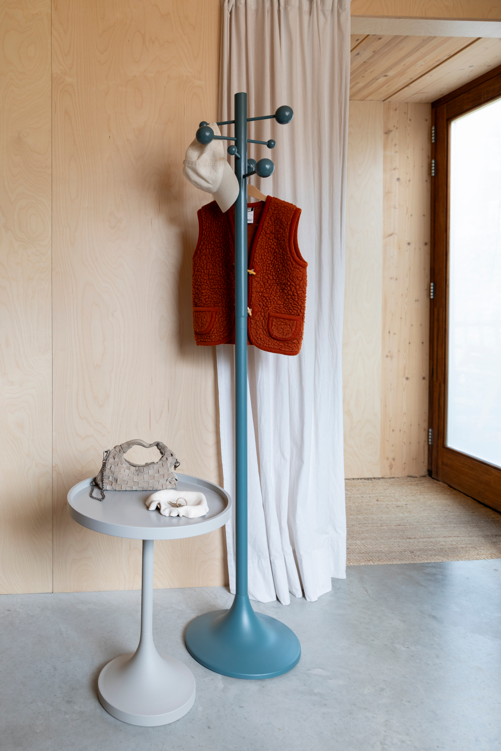 Rubber Wood Coat Rack | Zuiver Jason | Oroa.com