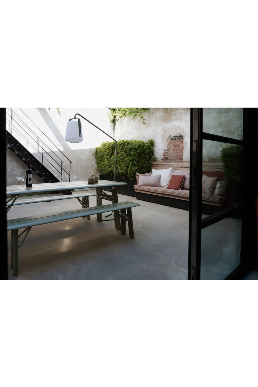 Foldable Outdoor Coffee Table | Zuiver Avenue | OROA.com