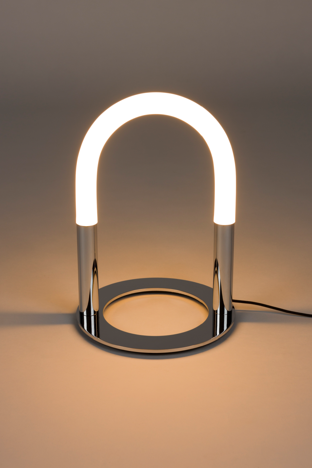Modern Chrome Table Lamp | Zuiver Arch | Oroa.com