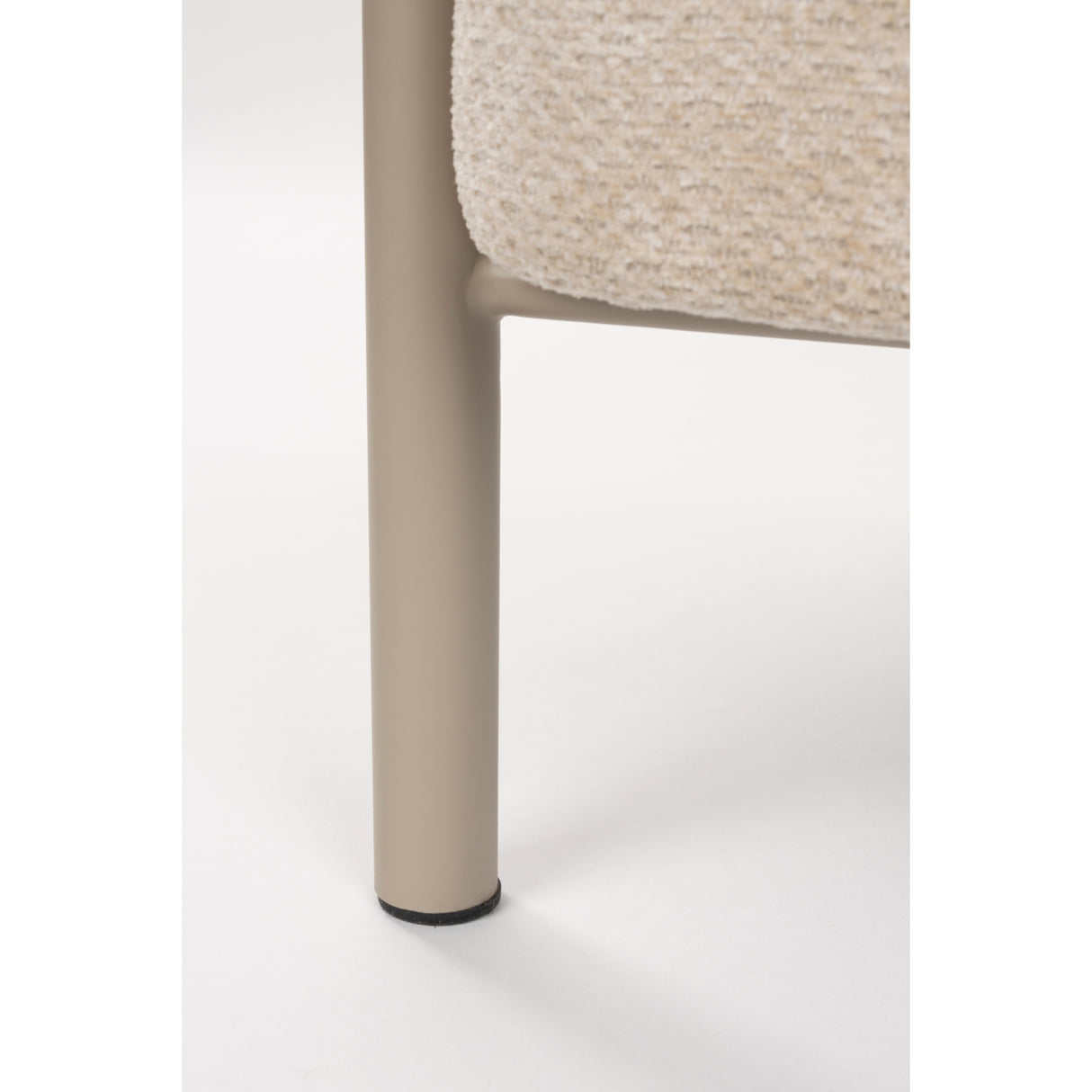 Curved Back Lounge Chair | Oroa.com