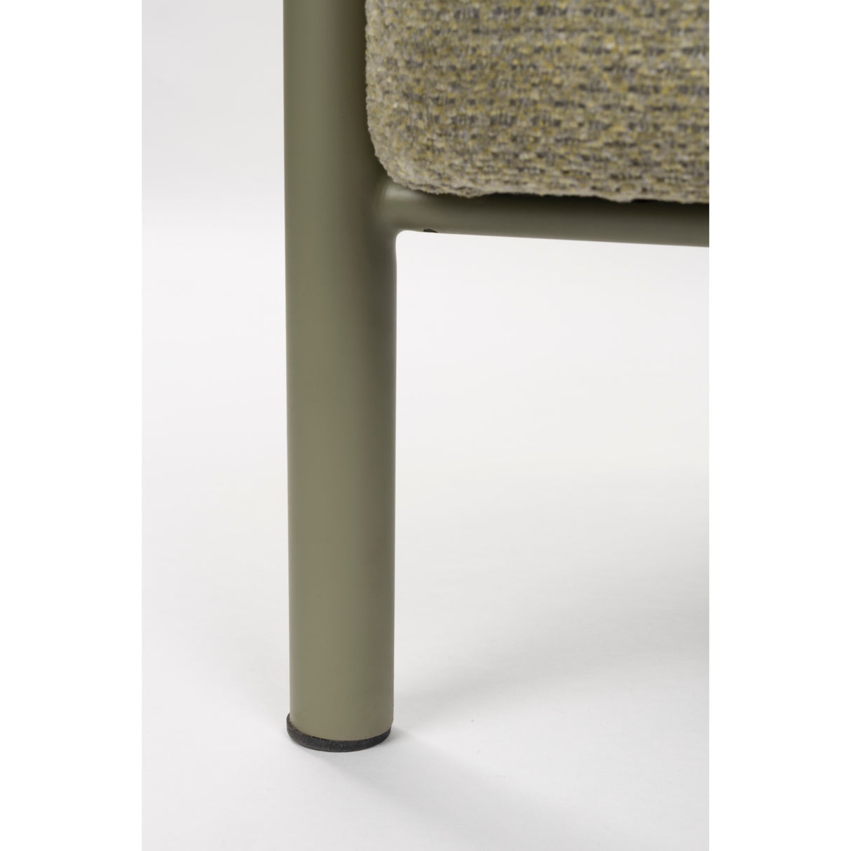 Curved Back Lounge Chair | Oroa.com