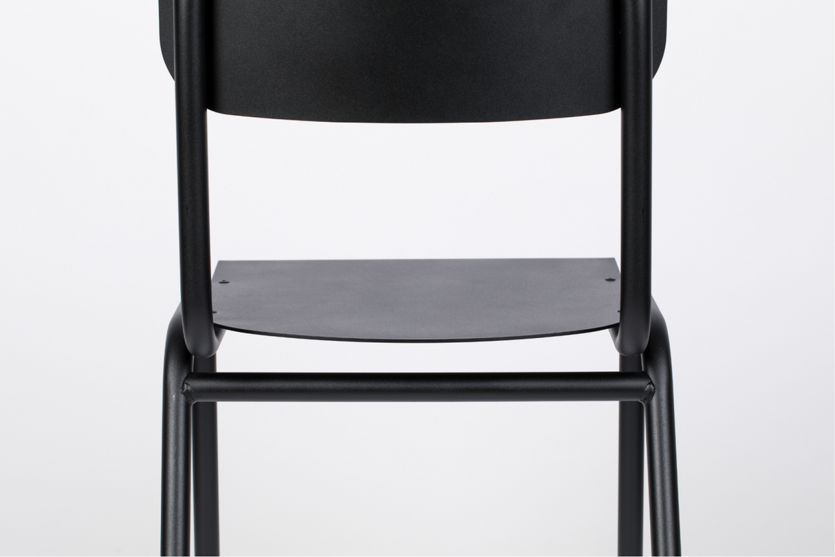 Aluminum Stackable Outdoor Chairs (2) | Zuiver Back To School | Oroa.com