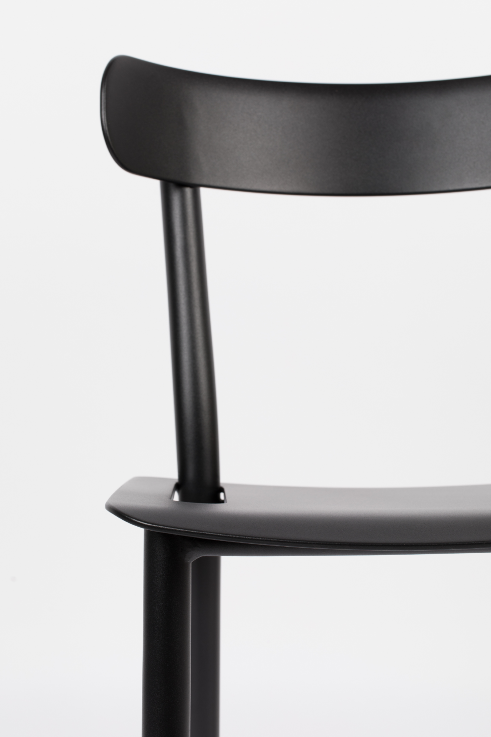 Black Dining Chairs (2) | Zuiver Friday | OROA.com