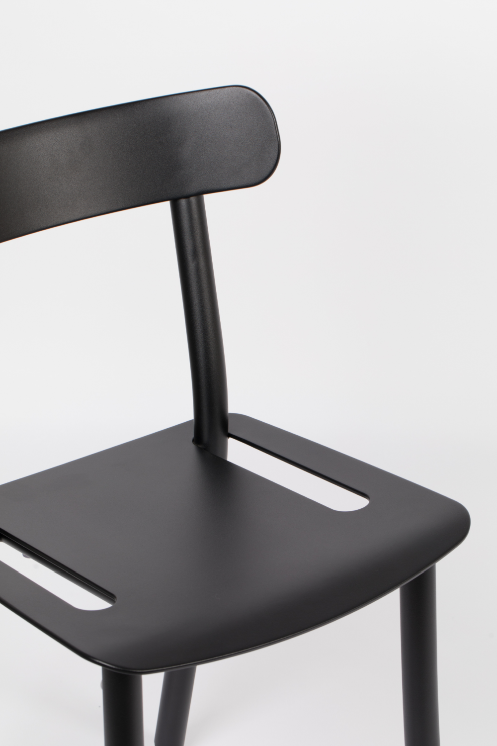 Black Dining Chairs (2) | Zuiver Friday | OROA.com