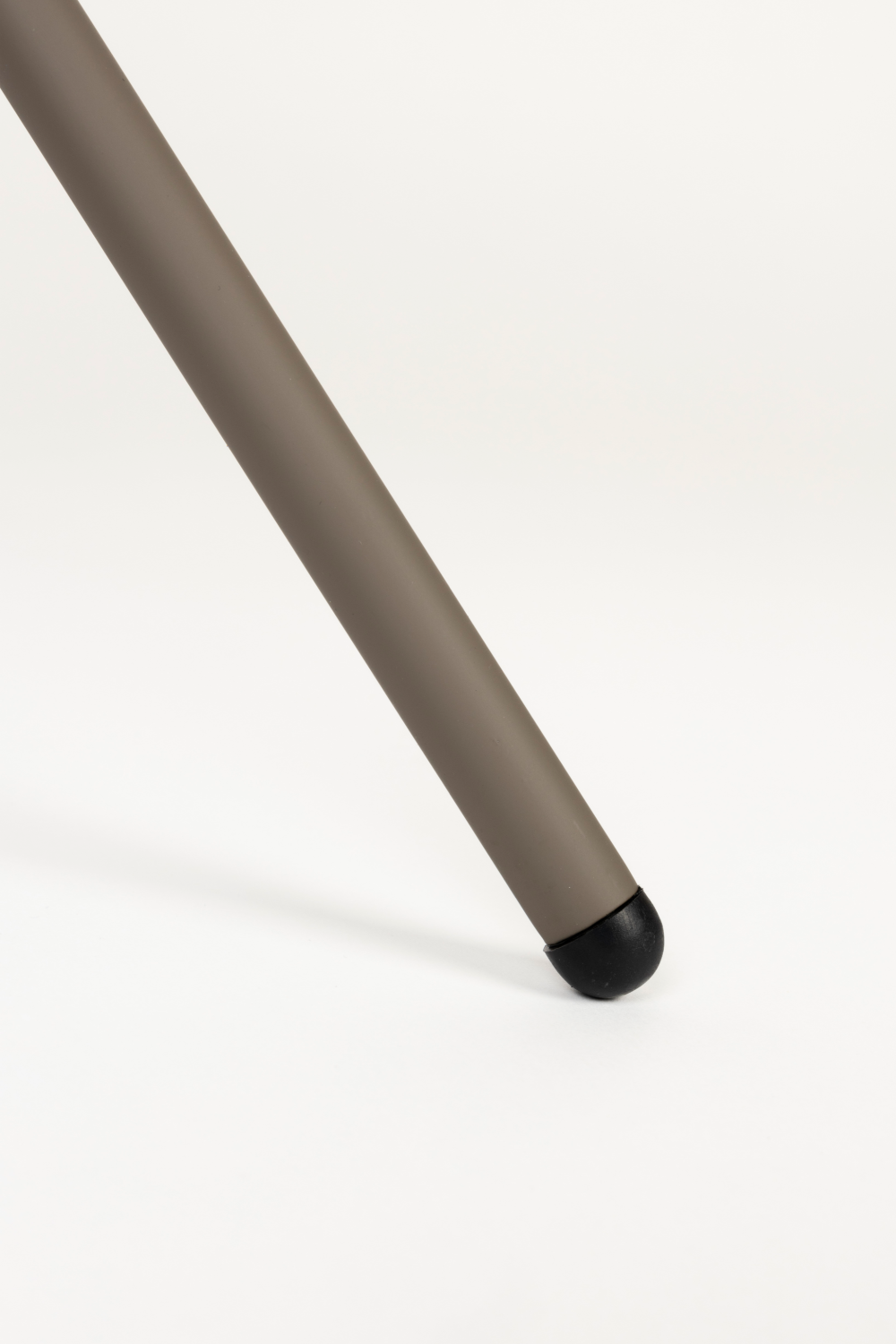 Quadrupod Shell Dining Chairs (2) | Zuiver OMG | OROA.com