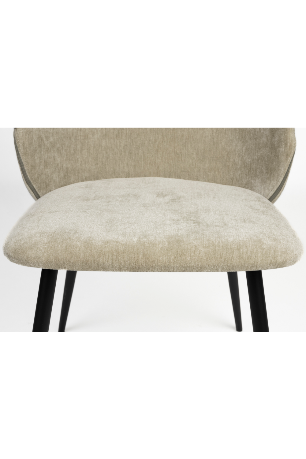 Velvet Curved Dining Chairs (2) | Zuiver Cozy | OROA.com