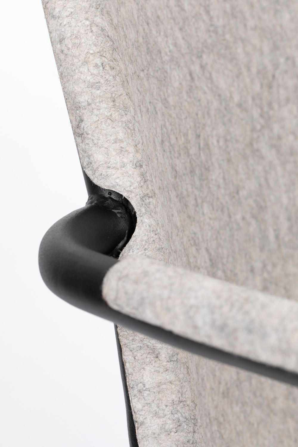 Cantilevered Dining Armchairs (2) | Zuiver Thirsty | Oroa.com