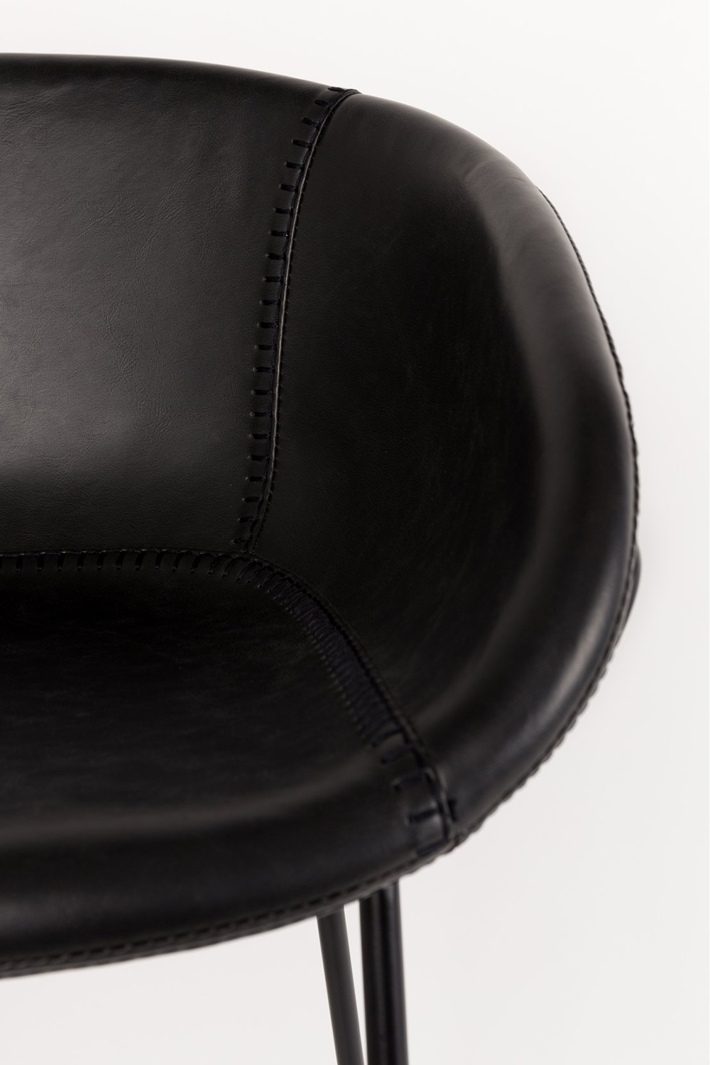 Baseball-Stitched Leather Counter Stools (2) | Zuiver Feston | Oroa.com