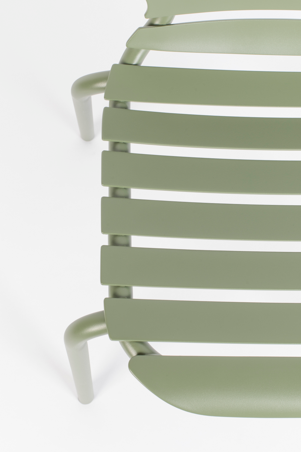 Slatted Metal Garden Chairs (2) | Zuiver Vondel | OROA.com