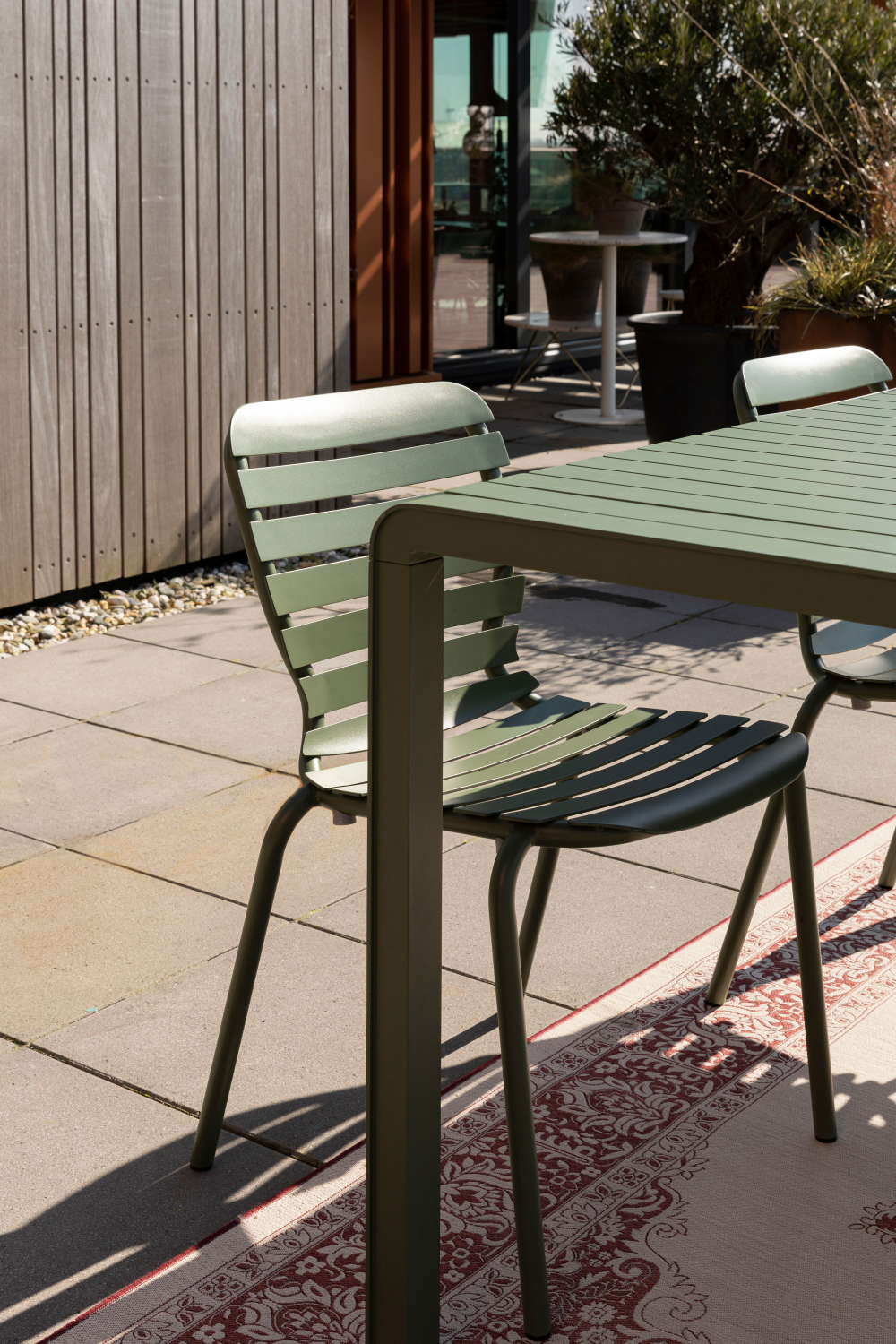 Slatted Metal Garden Chairs (2) | Zuiver Vondel | OROA.com