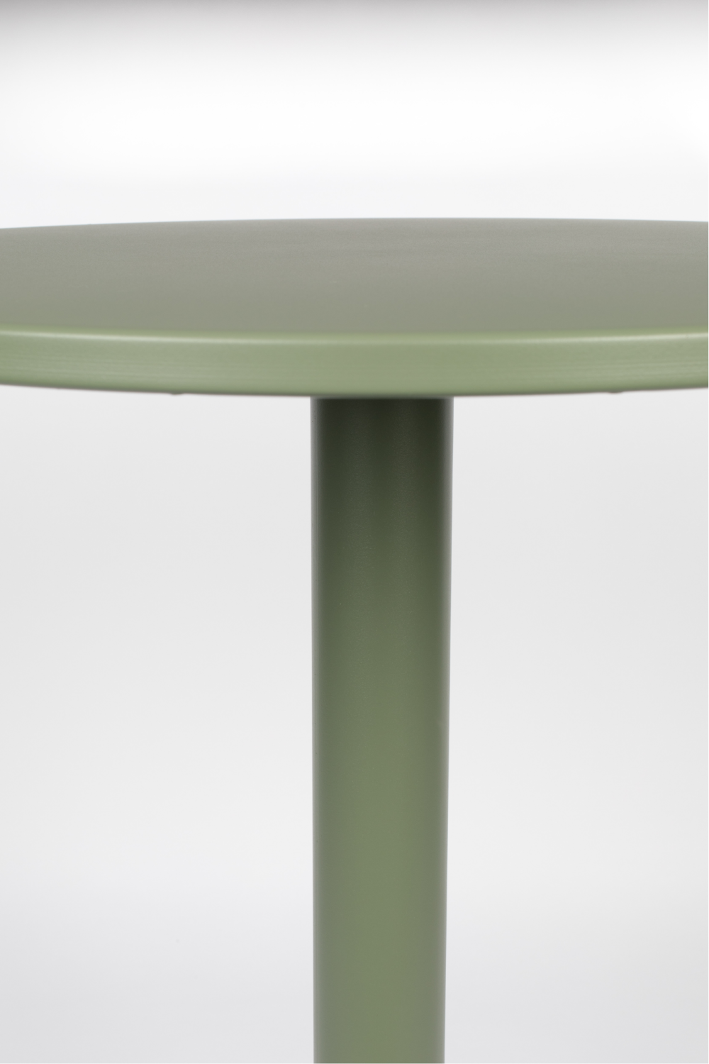 Round Pedestal Outdoor Bistro Table | Zuiver Metsu | Oroa.com