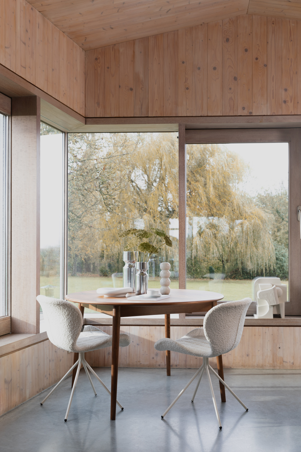 Scandinavian Extendable Dining Table | Zuiver Twist | OROA.com