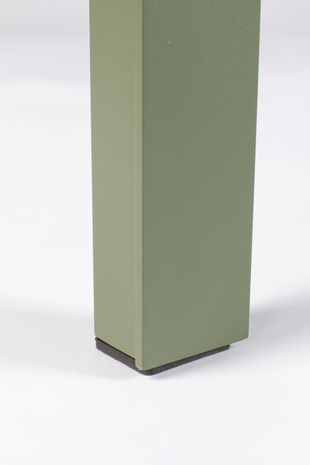 Rectangular Slatted Garden Table | Zuiver Vondel | OROA.com