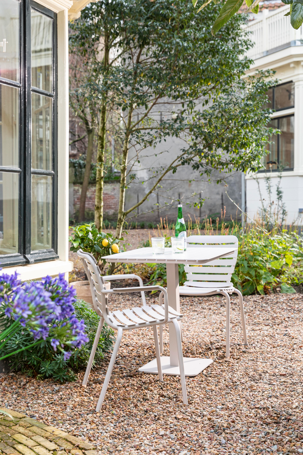 Square Garden Bistro Table | Zuiver Vondel | Oroa.com