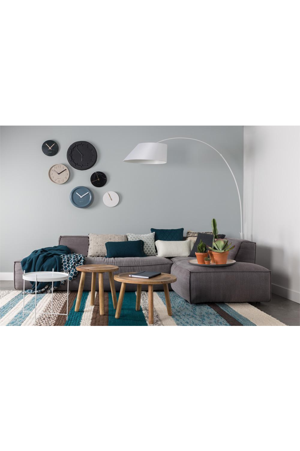 Carved Wooden Top End Table | Zuiver Dendron | Oroa.com