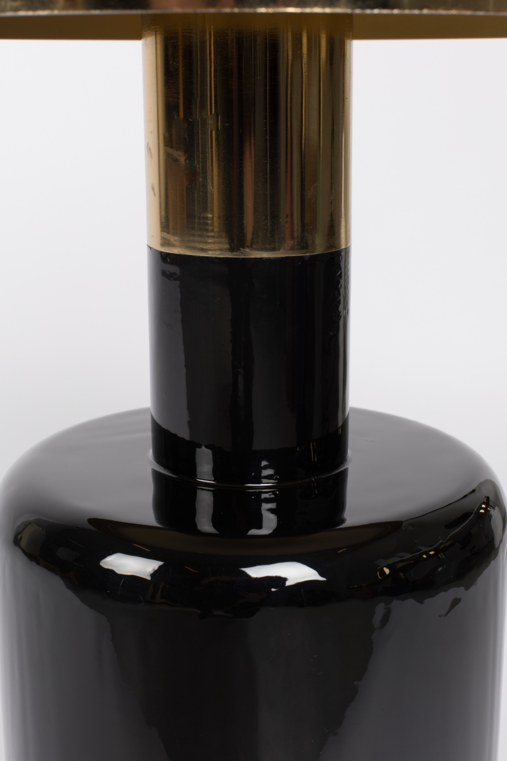 Enameled Metal Side Table | Zuiver Glam | Oroa.com