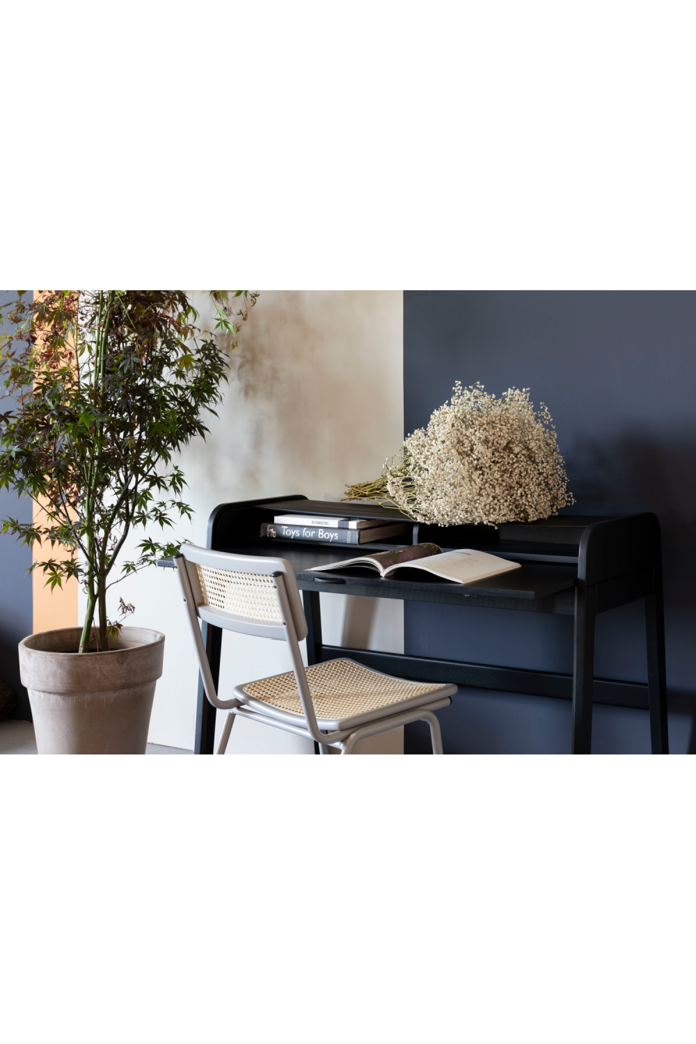 Classic Wooden Desk | Zuiver Barbier | Oroa.com