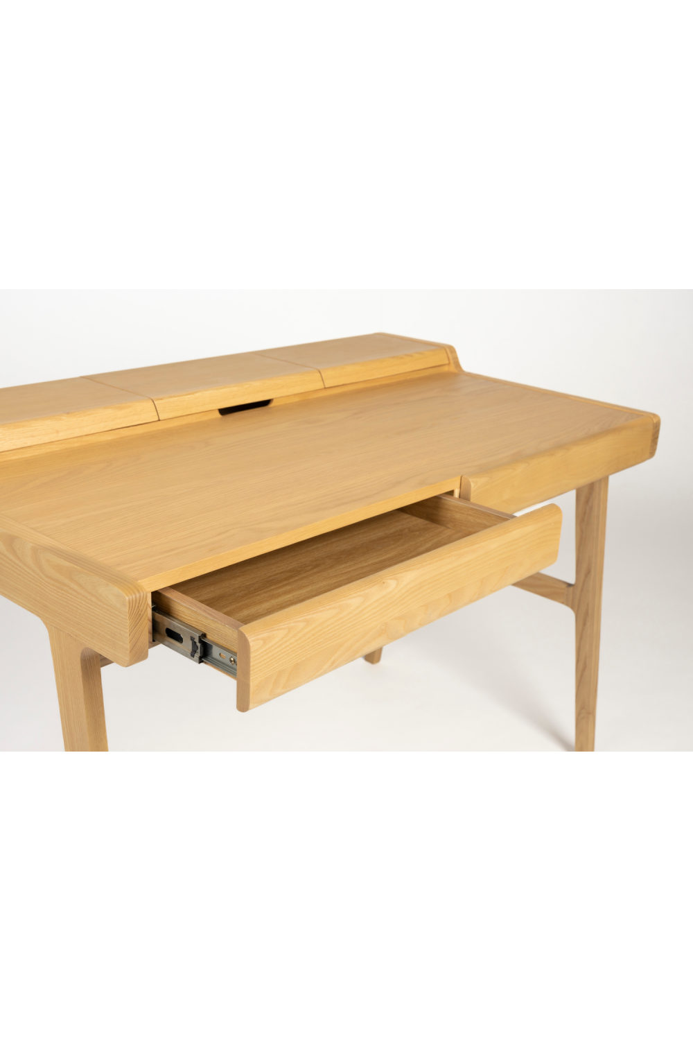 Oak Modern Desk | Zuiver Kaat | OROA.com