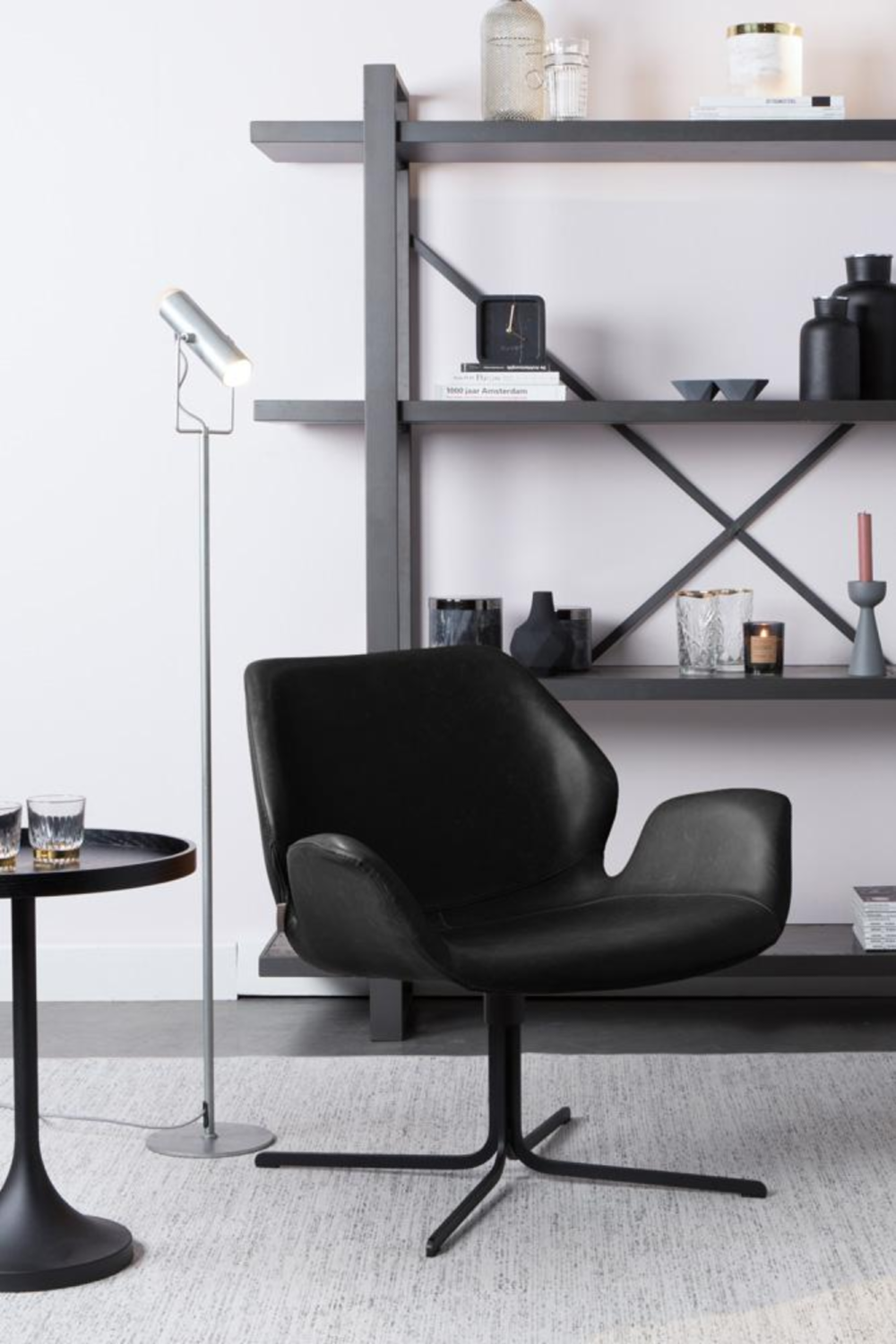 Leather Swivel Lounge Chair | Oroa.com