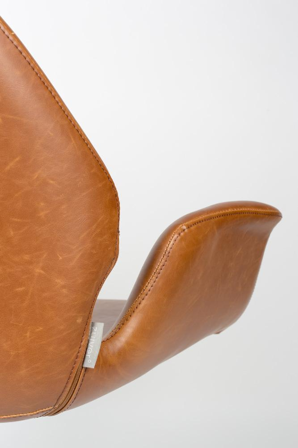 Leather Swivel Lounge Chair | Oroa.com
