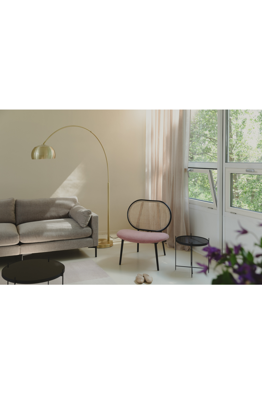 Webbed Back Lounge Chair | Oroa.com