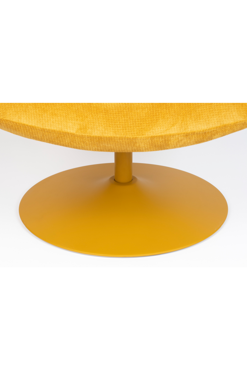 Upholstered Pedestal Lounge Chair | Oroa.com