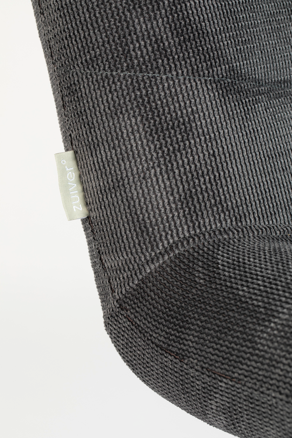 Upholstered Pedestal Lounge Chair | Zuiver Bubba | OROA.com