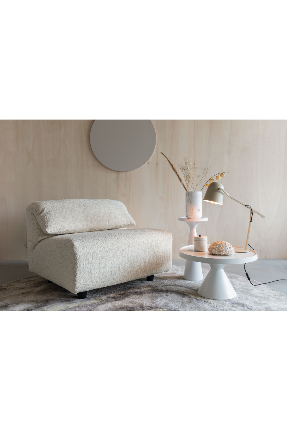 Modern Minimalist Love Seat | Zuiver Wings | Oroatrade.com