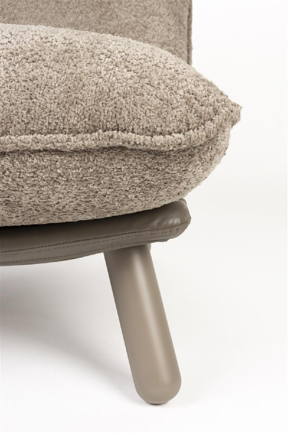 Beige Modern Lounge Chair | Oroa.com