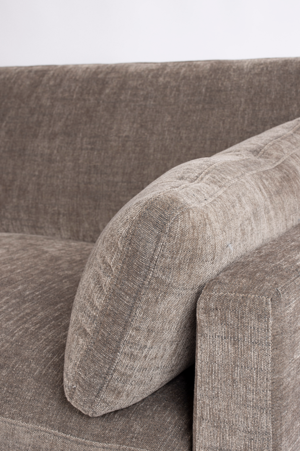 Upholstered 4-5 Seater Sofa | Zuiver Summer | Oroa.com