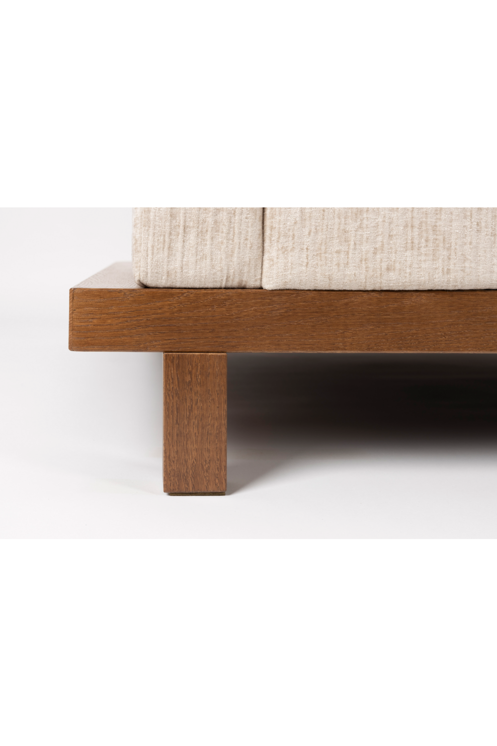 Classic Upholstered 5-Seater Sofa | Zuiver Blossom | Oroatrade.com