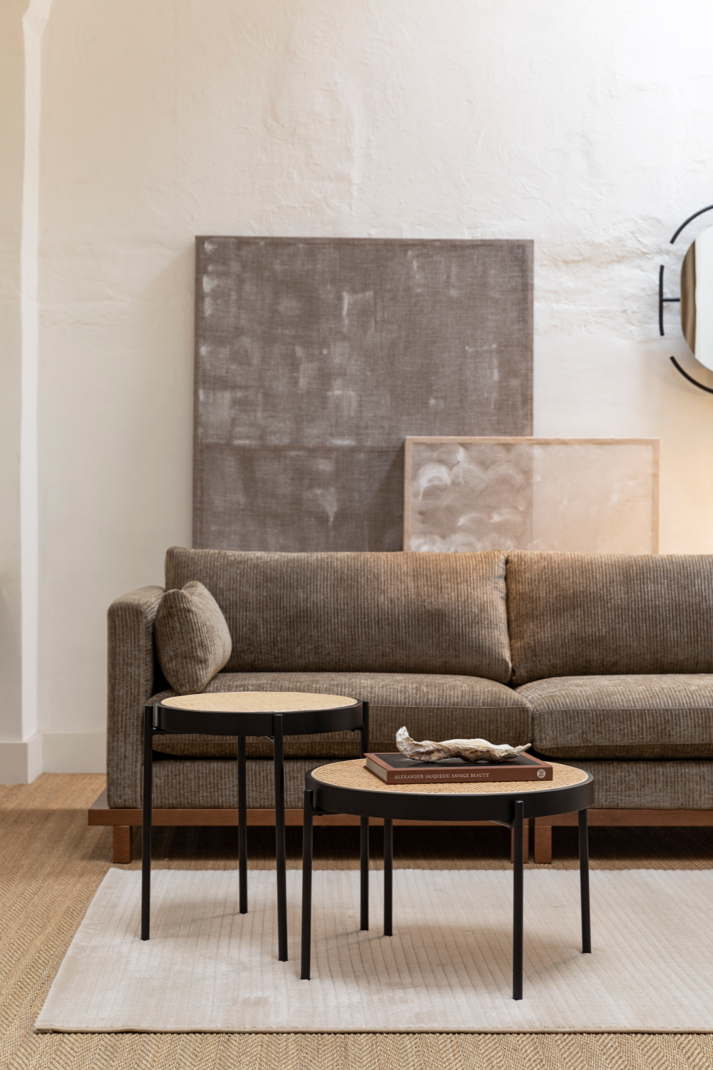 Classic Upholstered 3-Seater Sofa | Zuiver Blossom | OROA.com