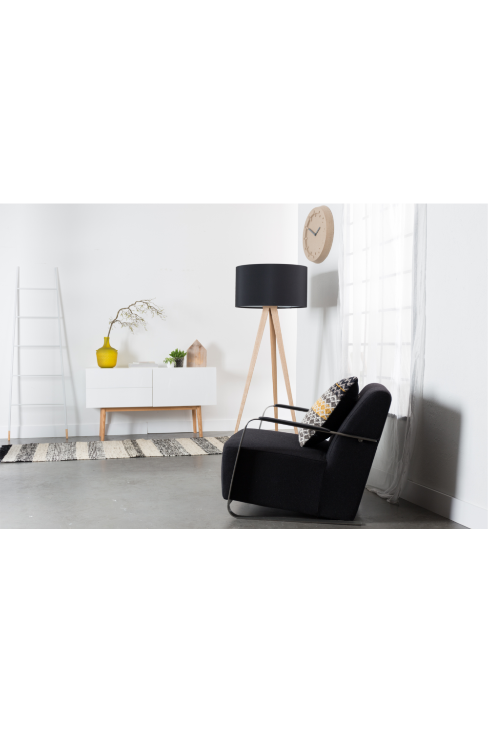 Wooden Leg Floor Lamp | Oroa.com