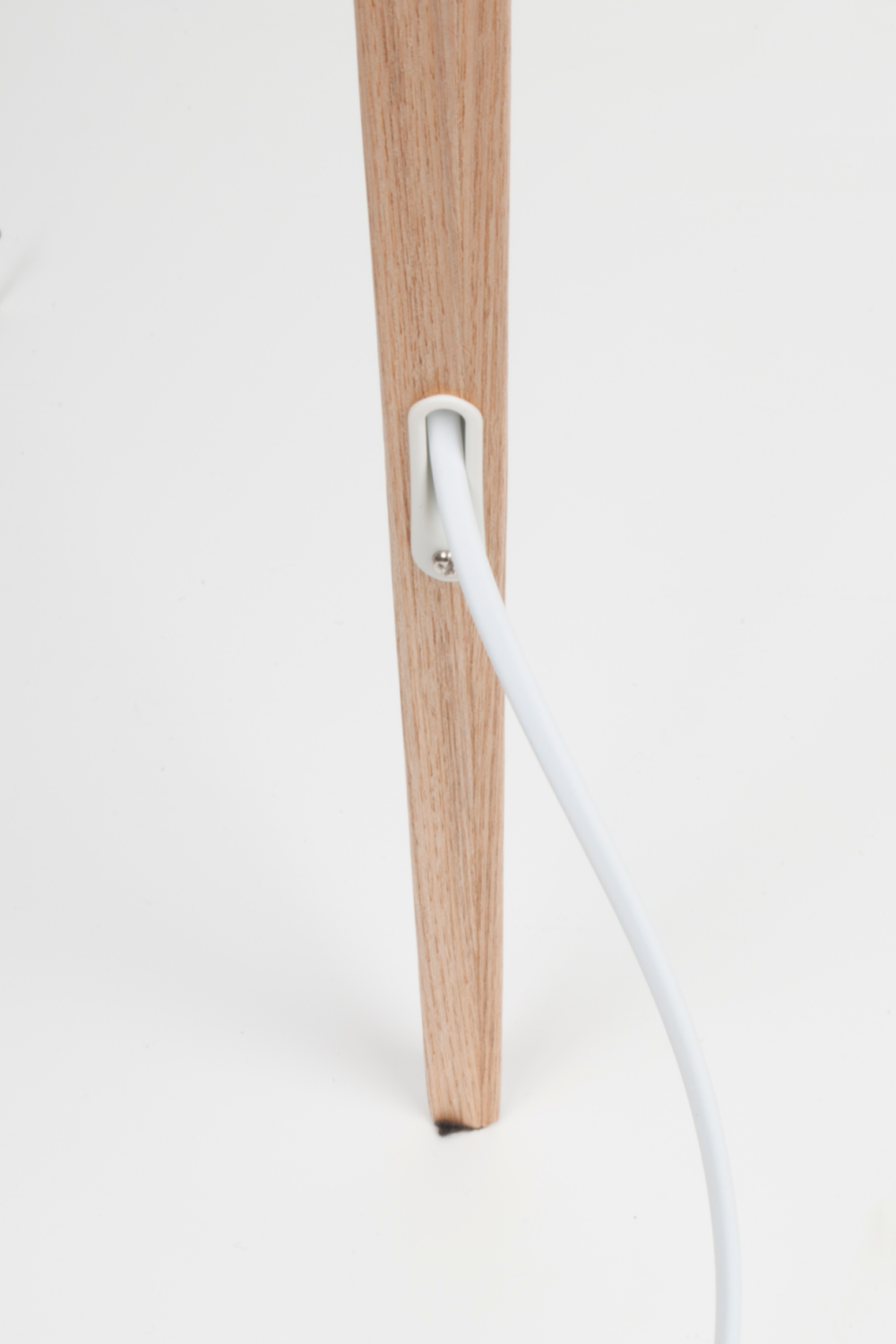 Wooden Leg Floor Lamp | Zuiver Tripod | Oroa.com
