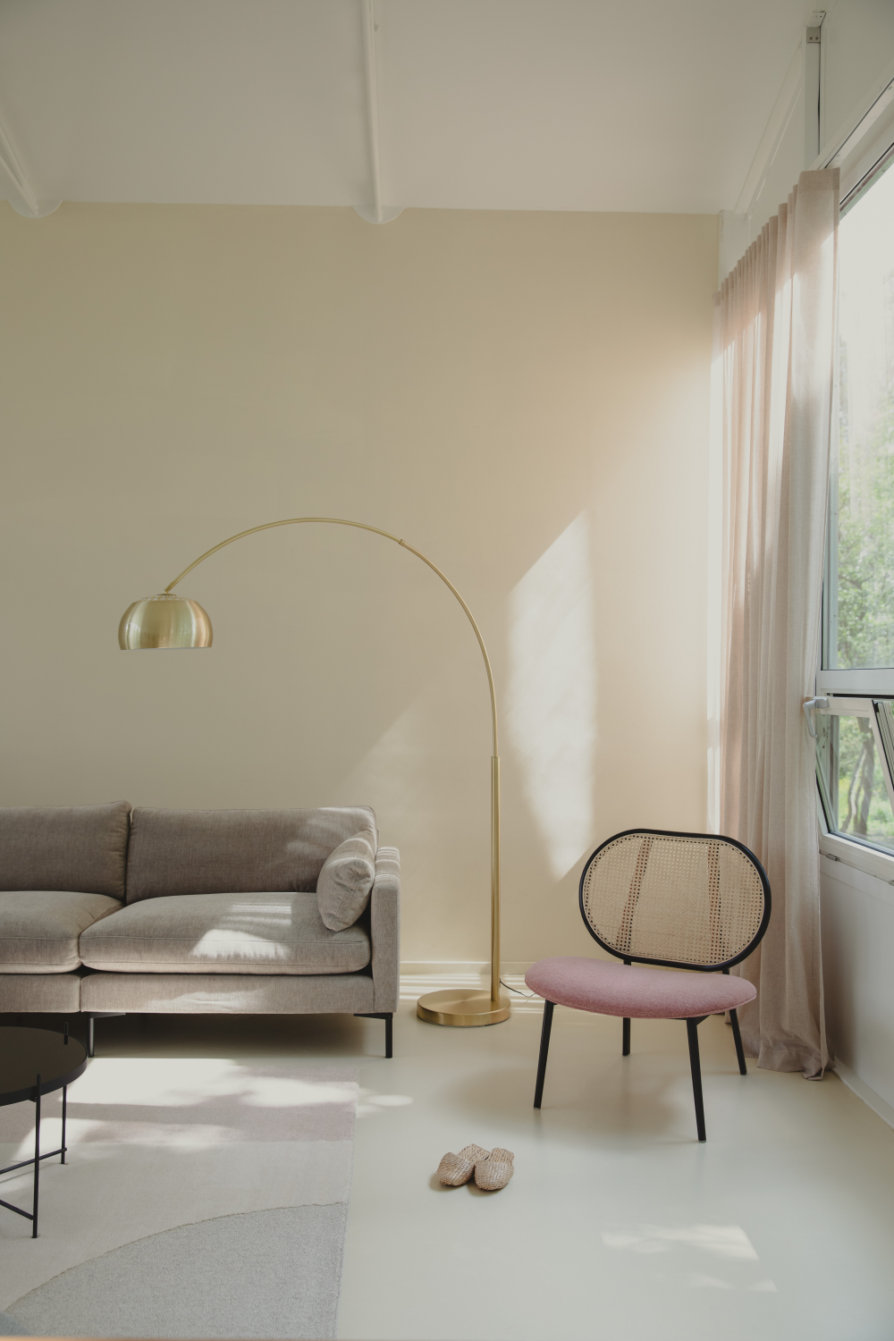 Adjustable Arched Floor Lamp | Zuiver Metal Bow | Oroa.com