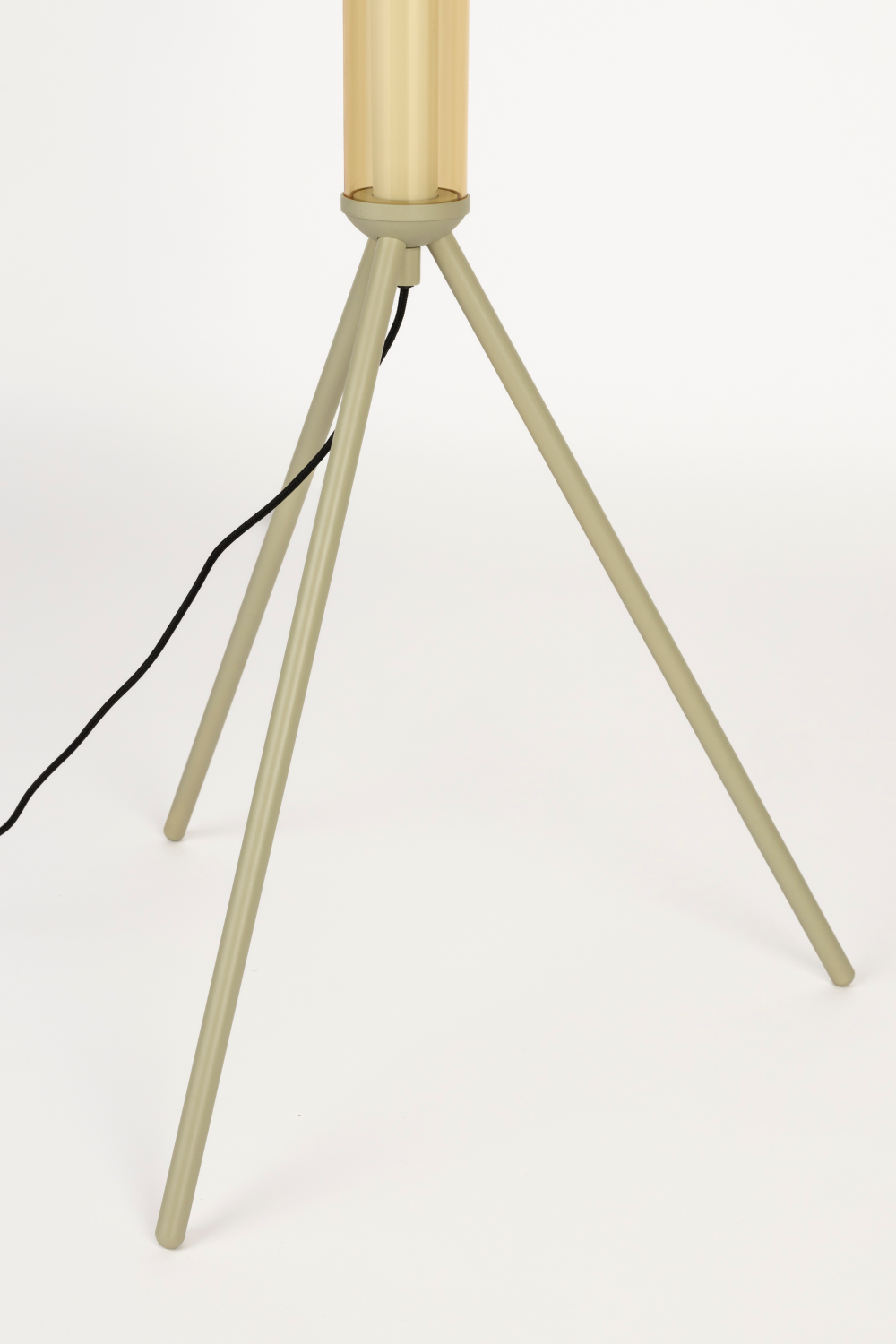 Beige Metal Tripod Floor Lamp | Zuiver Scotty | OROA.com