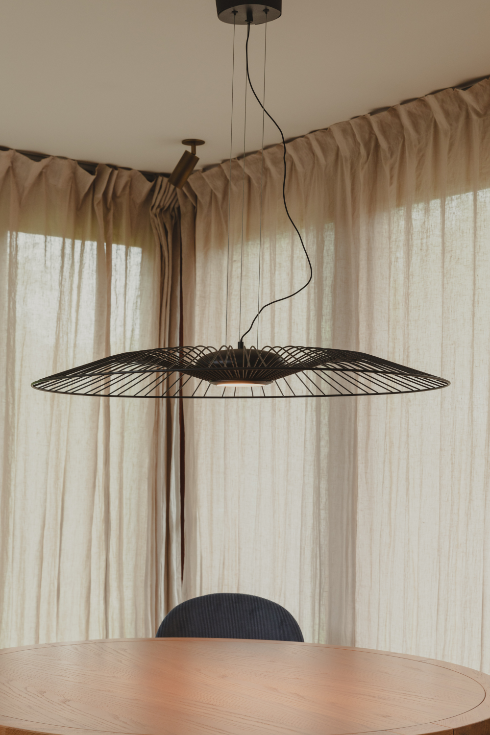 Black Metal Pendant Lamp | Zuiver Spider | OROA.com