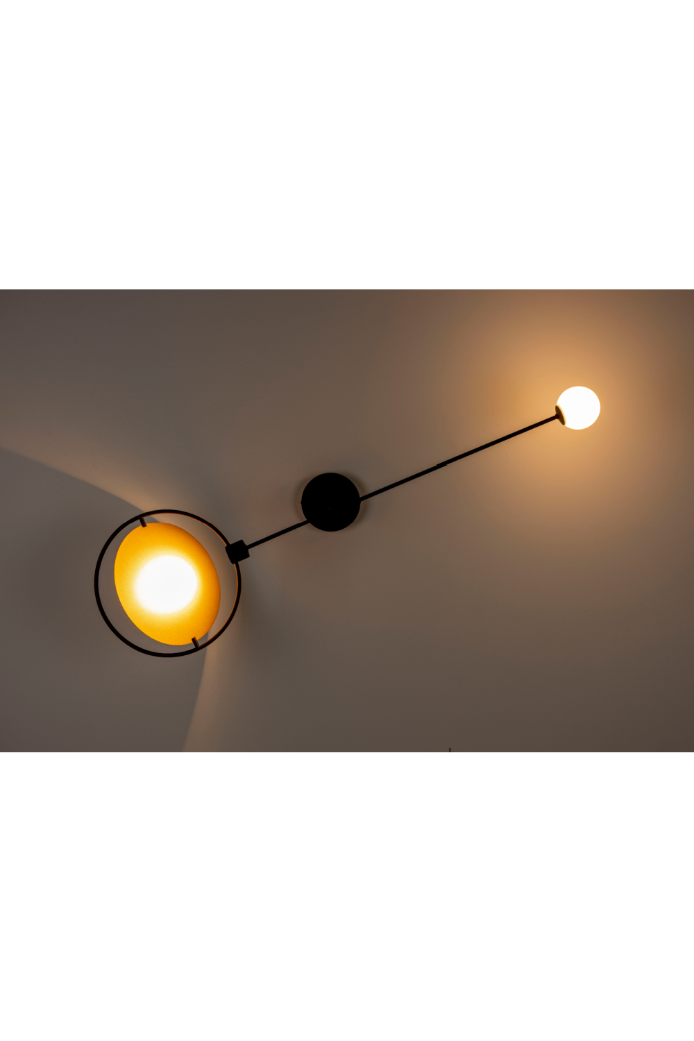Modern Orbital Wall Lamp | Oroa.com