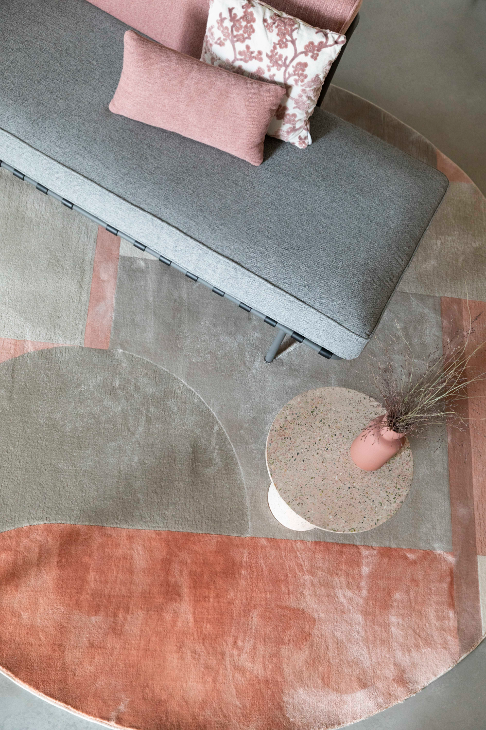 Geometric Pattern Seamless Carpet 7' | Zuiver Hilton | OROA.com