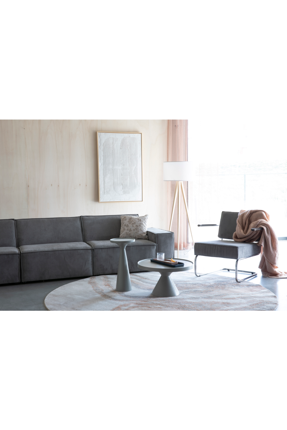 Round Gray Contemporary Carpet | Zuiver Solar | Oroatrade.com