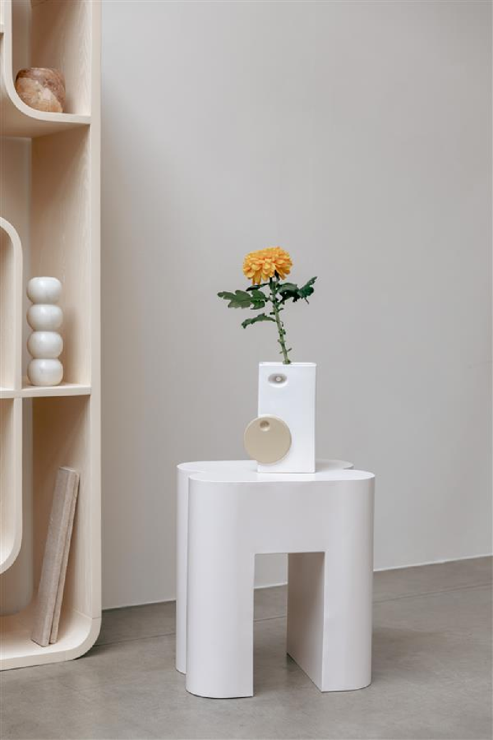 Beige Ceramic Vase | Zuiver Bloomer | OROA.com