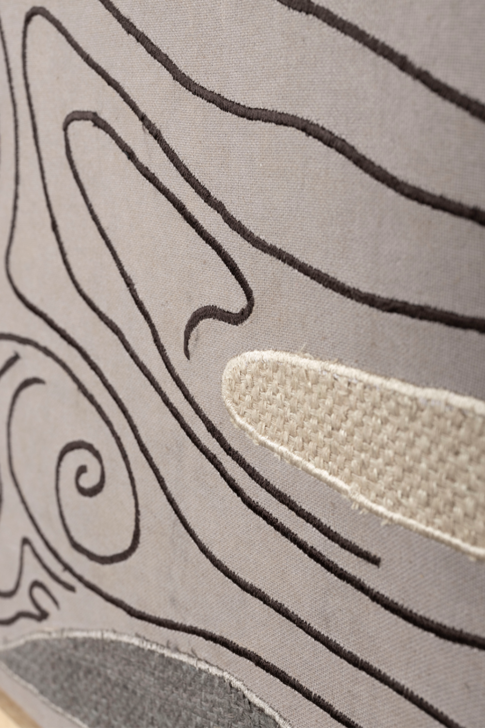 Neutral-Toned Abstract Wall Art | Zuiver Shallow | OROA.com